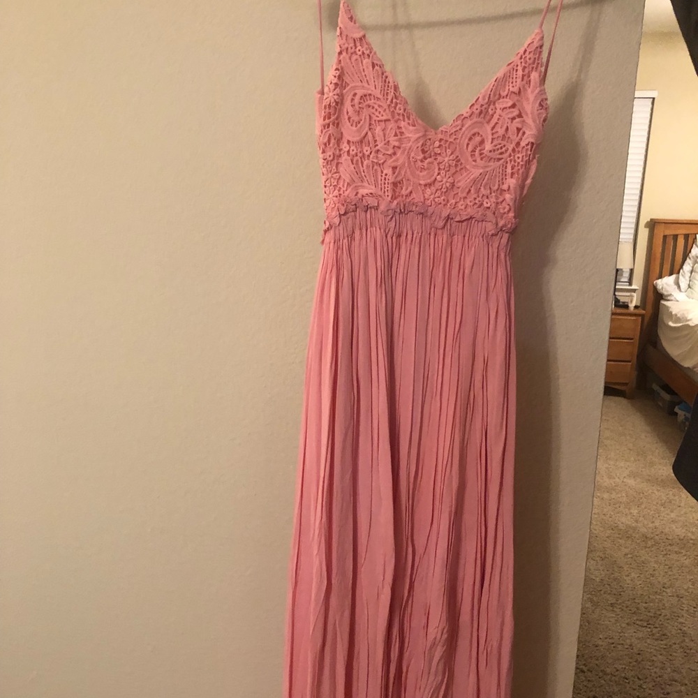 Cute flowy summer dress!